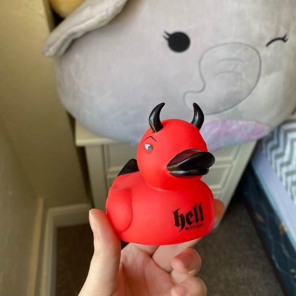 Devil Rubber Duck - Picture 6 of 6